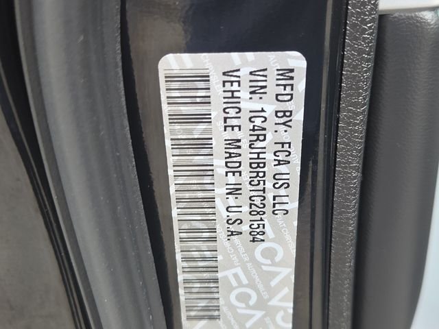 Used 2026 Diamond Black Jeep Limited image 7