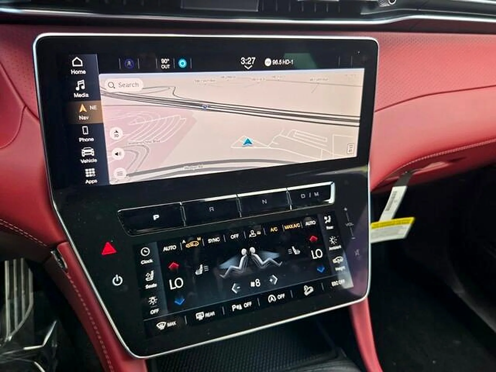 2026 Maserati Grecale Modena V6 - Photo 8