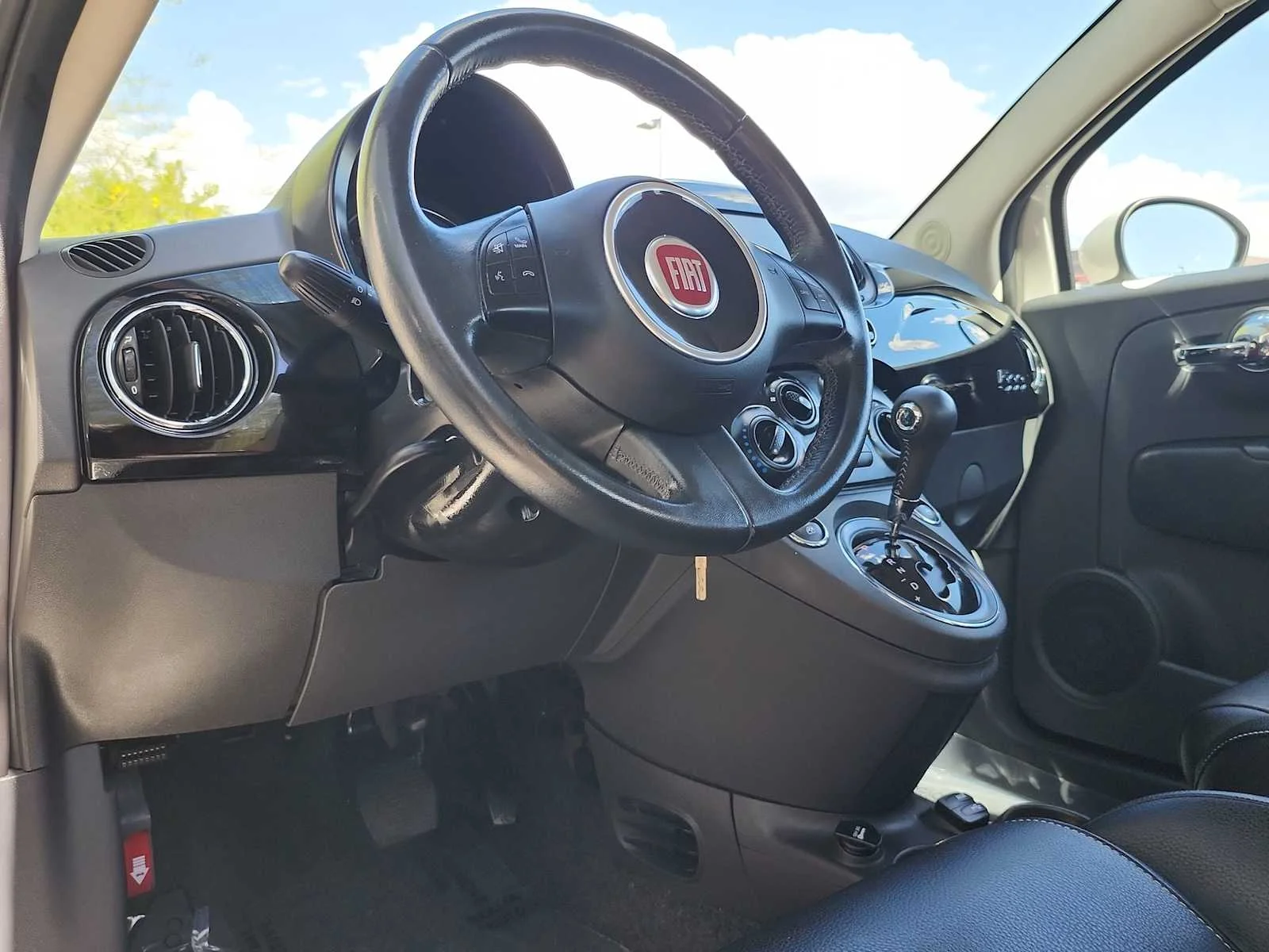 Used 2019 Bianco White Ice FIAT Pop image 10