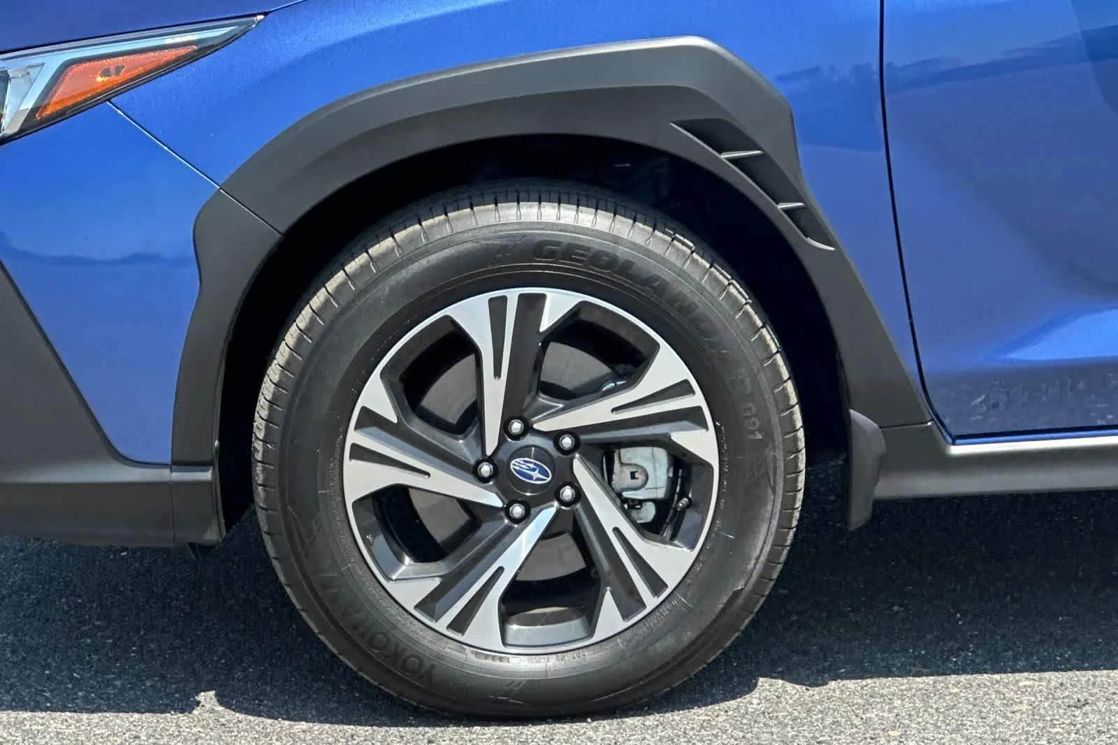 Certified Used 2025 Daybreak Blue Pearl Subaru Premium image 30