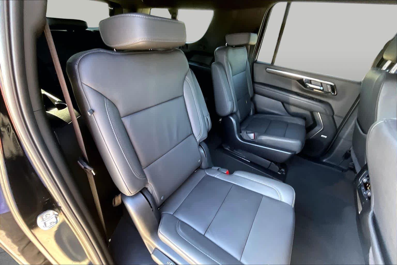 Used 2025 Black Chevrolet Z71 image 19