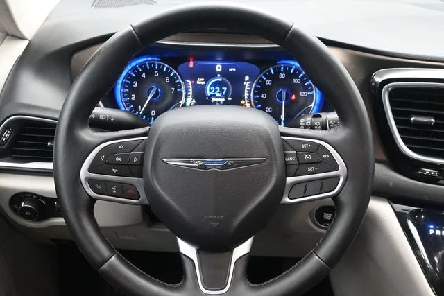 Used 2017 Gray Chrysler Touring L Plus image 25