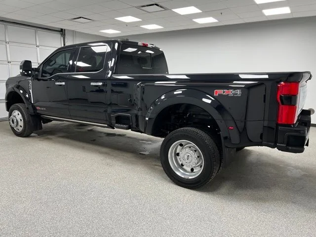 Used 2023 Black Ford Platinum image 6