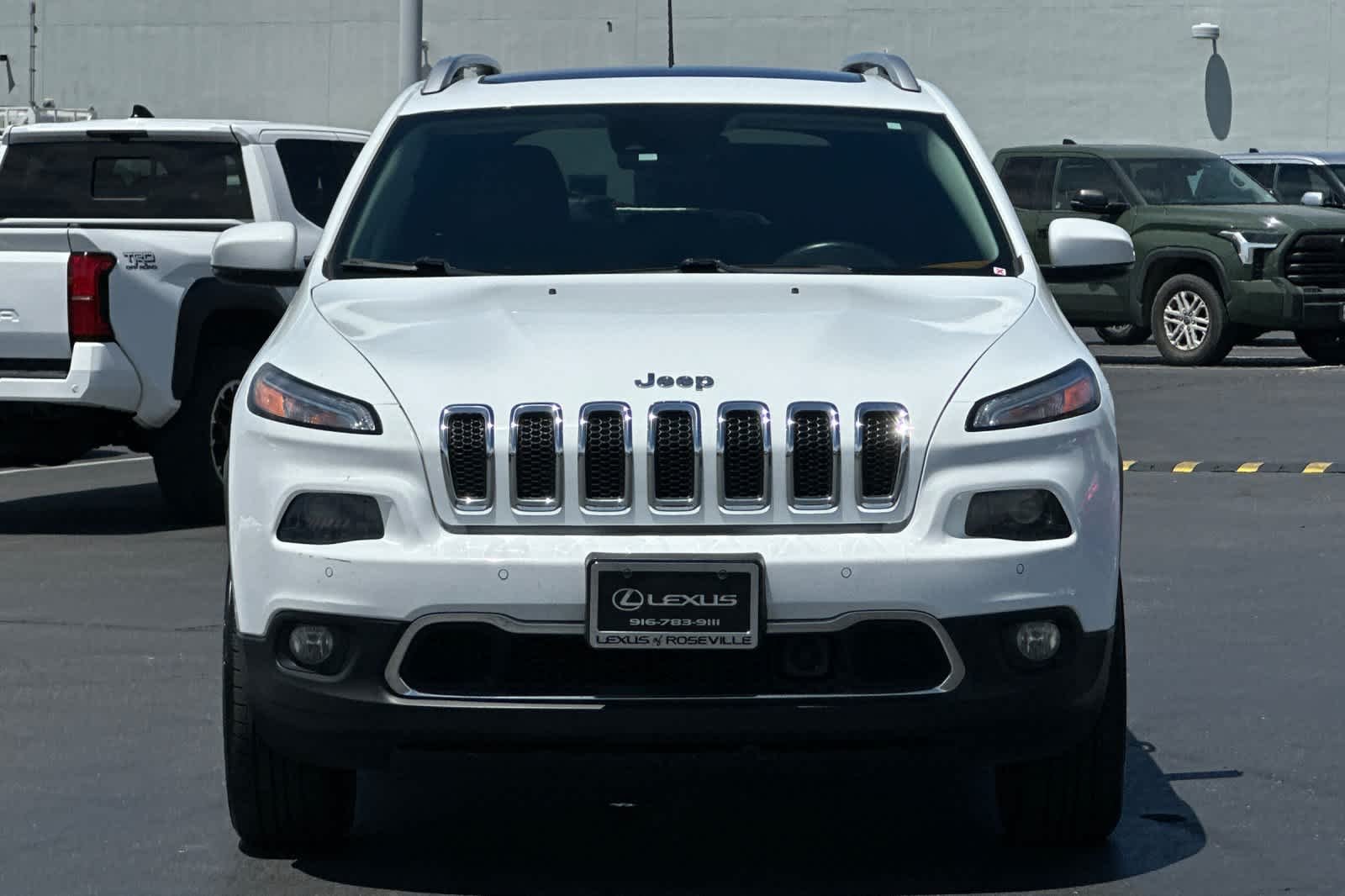 Used 2016 Bright White Clearcoat Jeep Limited image 10