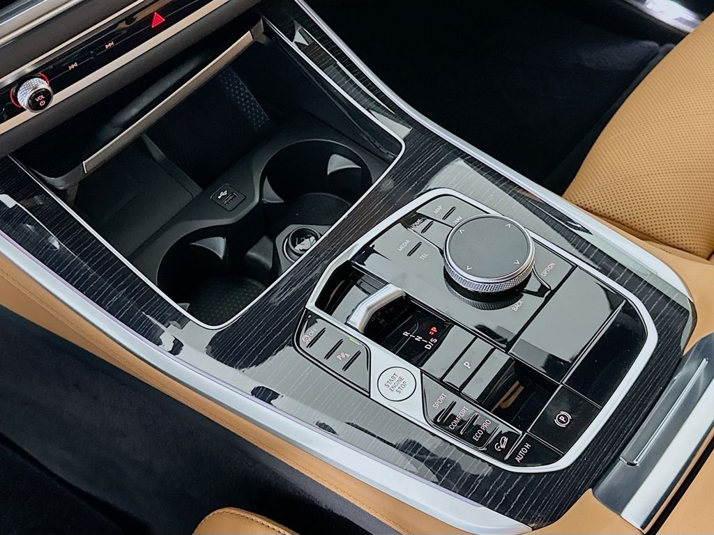 New 2026 Carbon Black Metallic BMW xDrive40i image 15