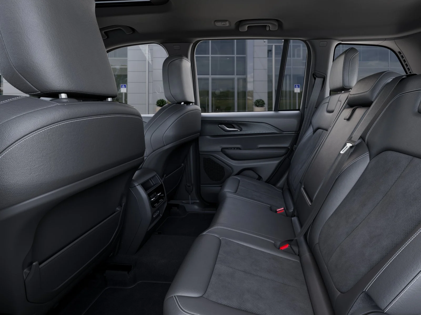 New 2025 Bright White Clear-Coat Exterior Paint Jeep Laredo image 49