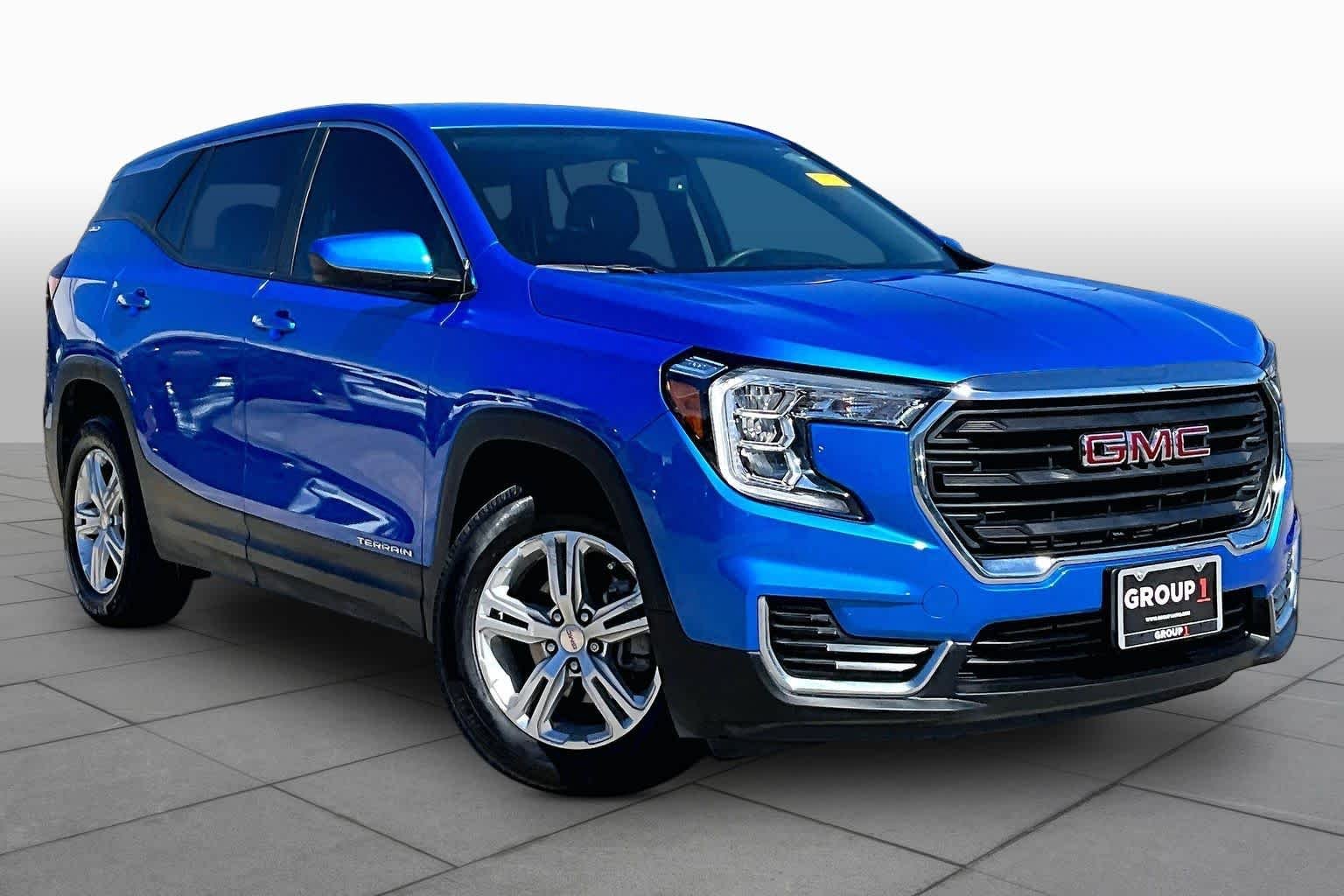 Used 2024 Riptide Metallic GMC SLE image 3
