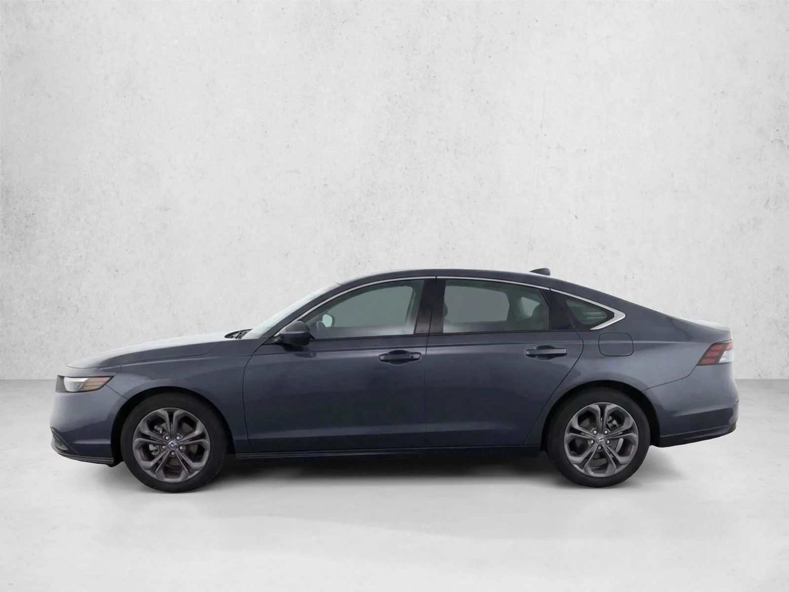 Used 2024 Meteorite Gray Metallic Honda EX image 4