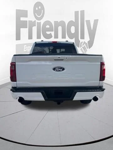 New 2026 Oxford White Ford XLT image 11