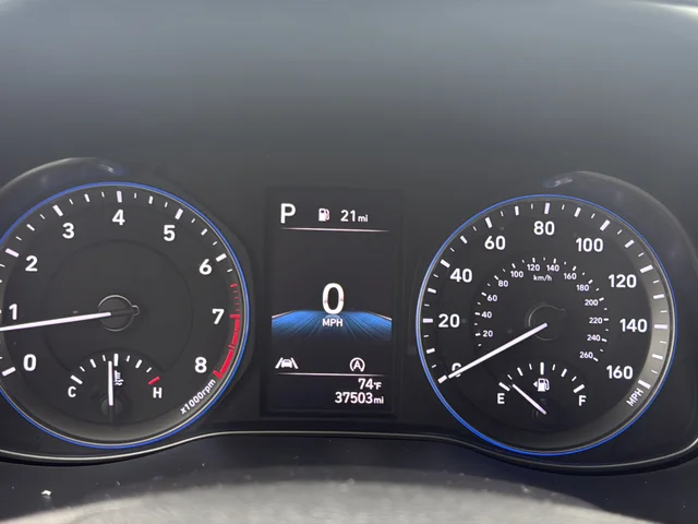 Used 2023 Gray Hyundai SEL image 12
