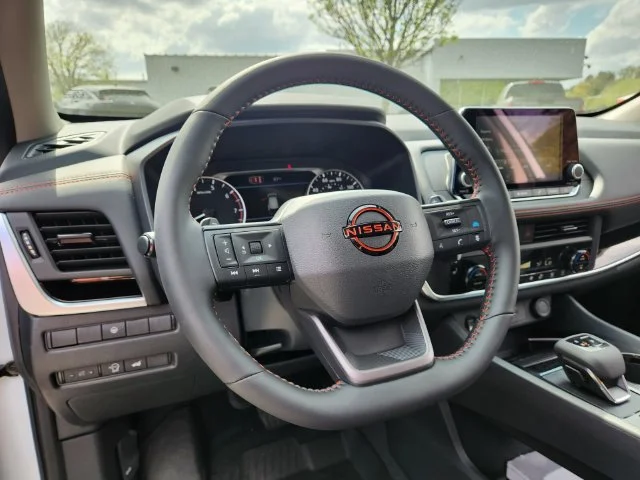 New 2026 Everest White Pearl TriCoat Nissan Rock Creek® image 12