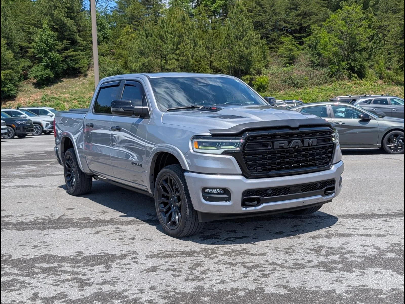 2025 RAM 1500 Limited 4x4 Crew Cab 5'7's photo