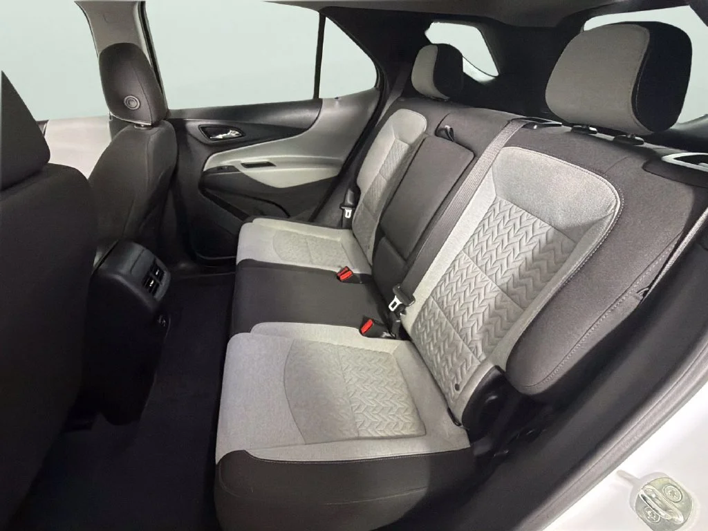 Used 2022 SUMMIT WHITE Chevrolet LT image 26