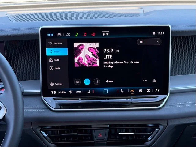 New 2026 Pure White Volkswagen 2.0T SE image 10