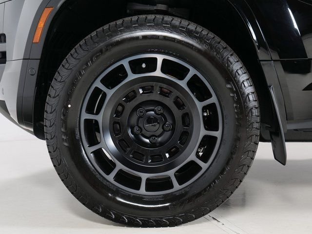 New 2026  Land Rover  image 9