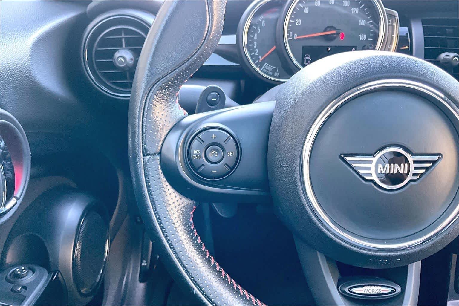 Used 2019 Thunder Grey Metallic MINI Cooper S image 24