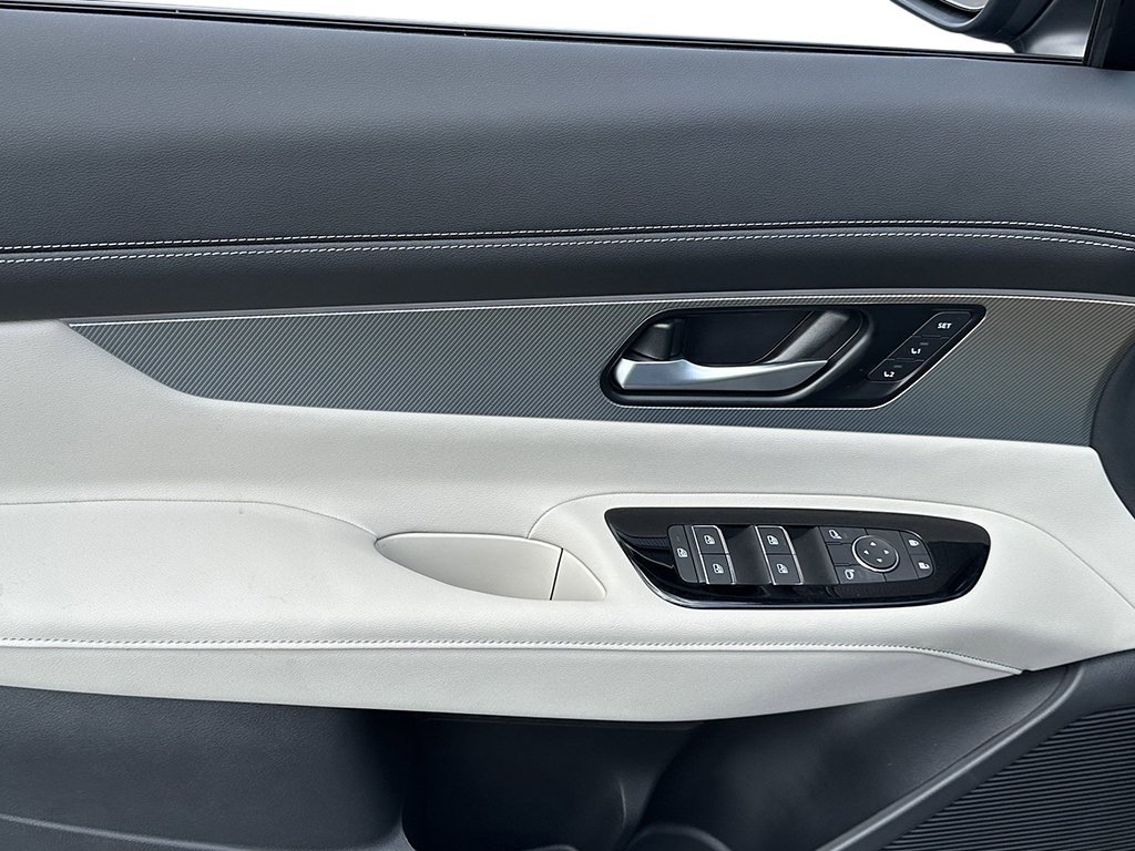 New 2026 Everest White Pearl TriCoat Nissan SL image 26