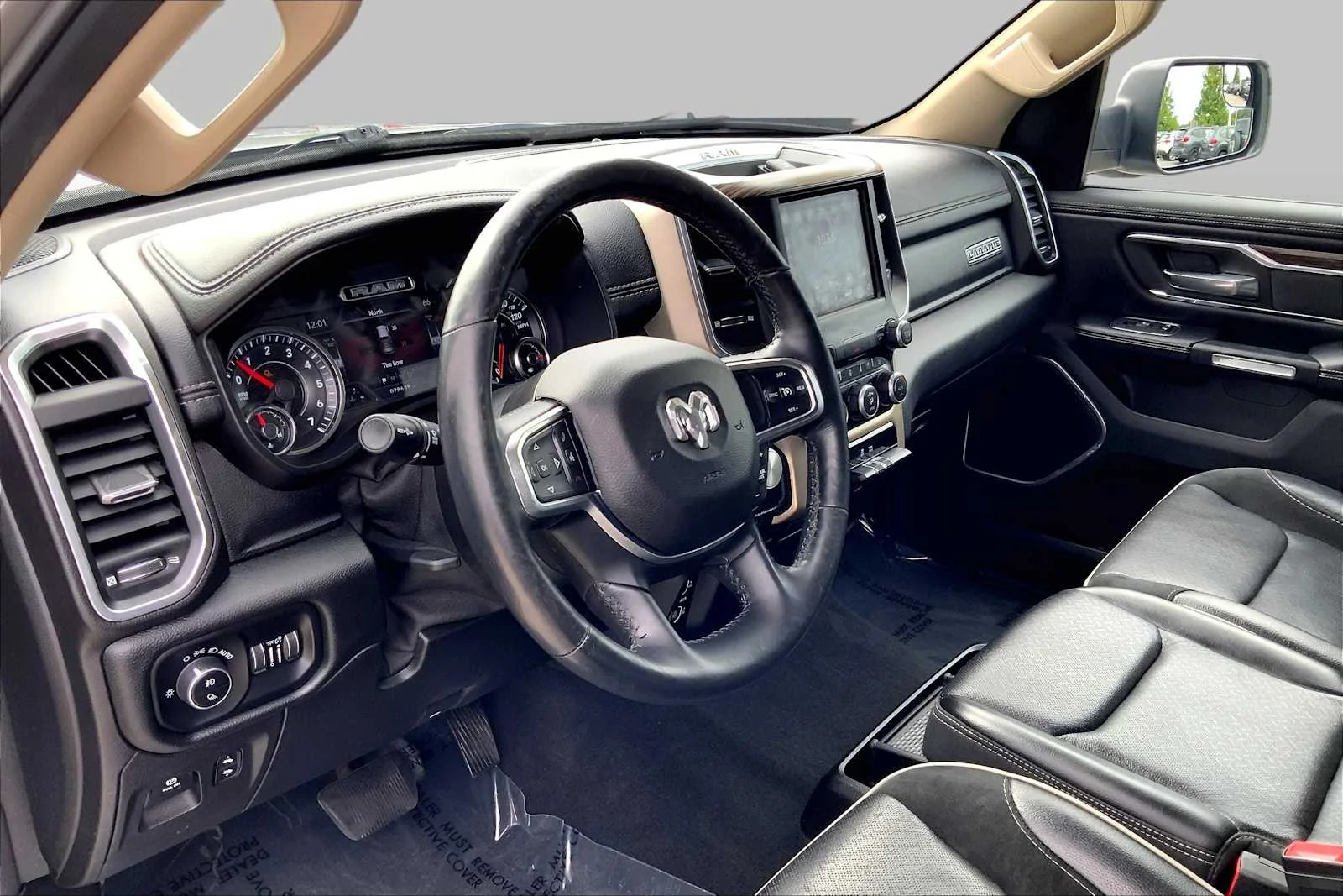 Used 2019 Billet Silver Metallic Clearcoat Ram Laramie image 16