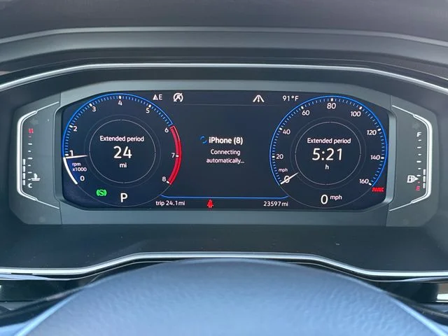 Used 2019 Platinum Gray Metallic Volkswagen SEL Premium image 38