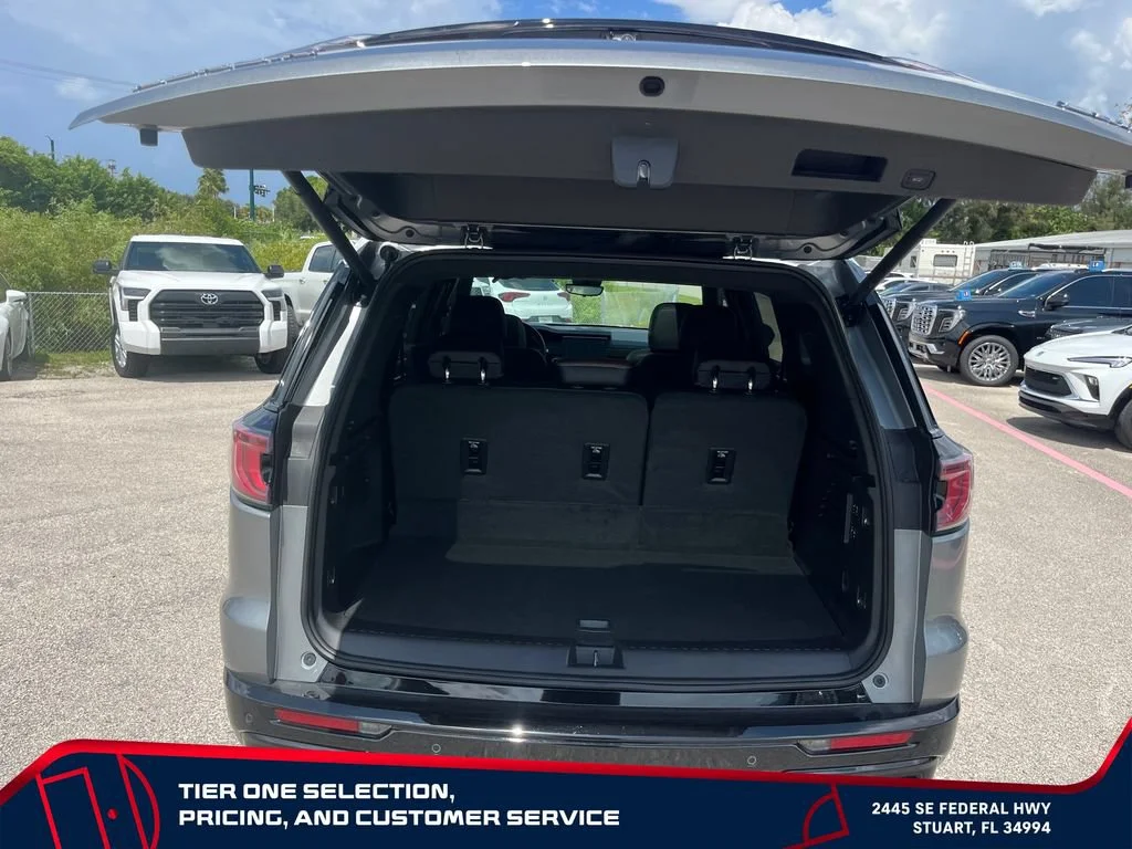 2026 GMC Acadia Denali Ultimate - Photo 10