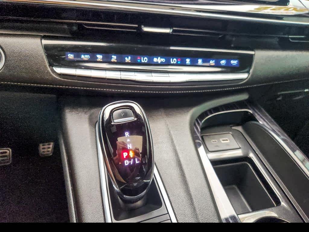 Used 2022 CRYSTAL WHITE TRICOAT Cadillac Sport image 20