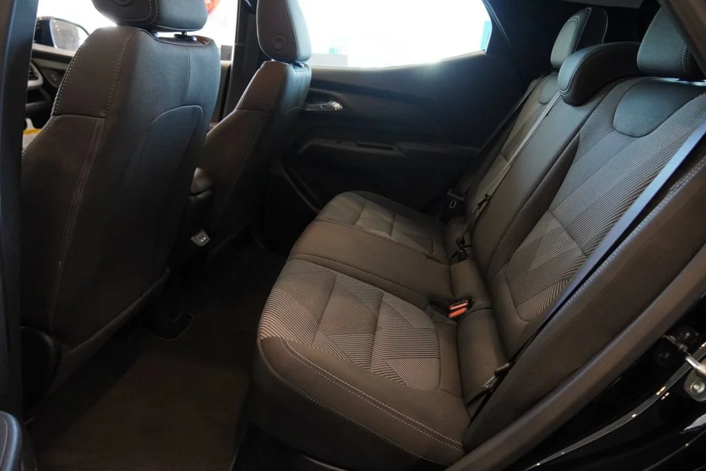 New 2027 Mosaic Black Metallic Chevrolet LT image 11
