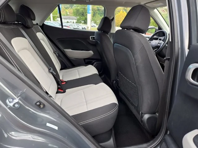Used 2025 Gray Hyundai SEL image 19
