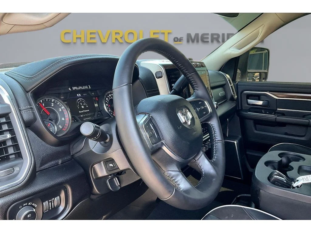 Used 2024  Ram Laramie image 12