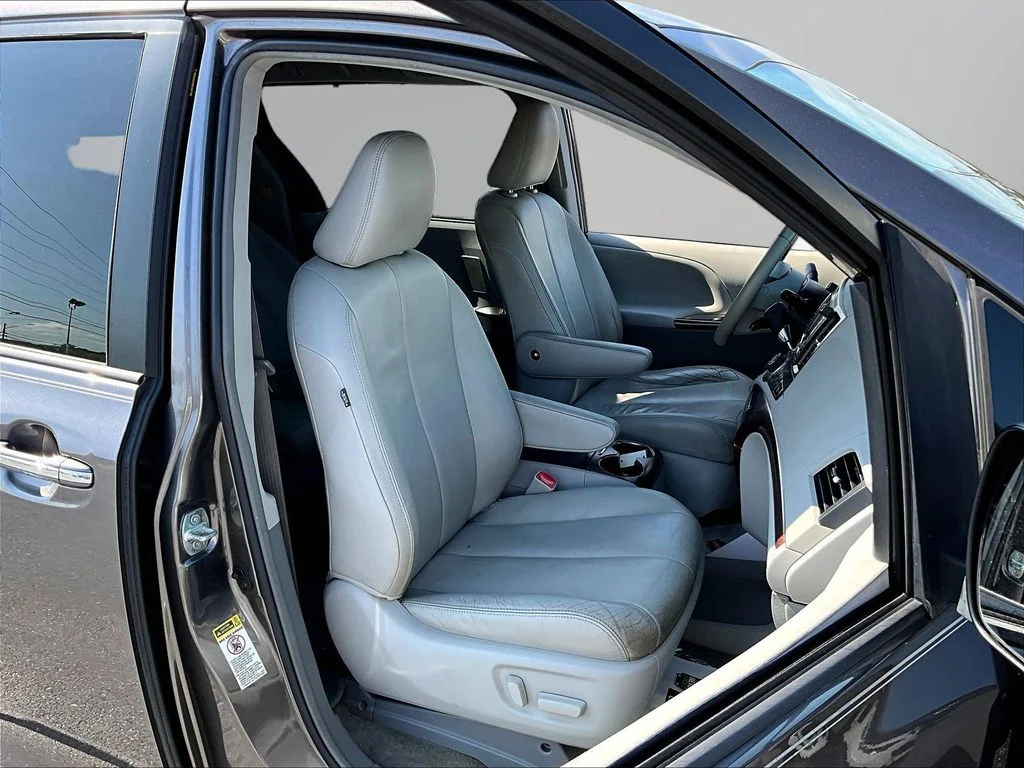 Used 2012 Gray Toyota XLE image 30