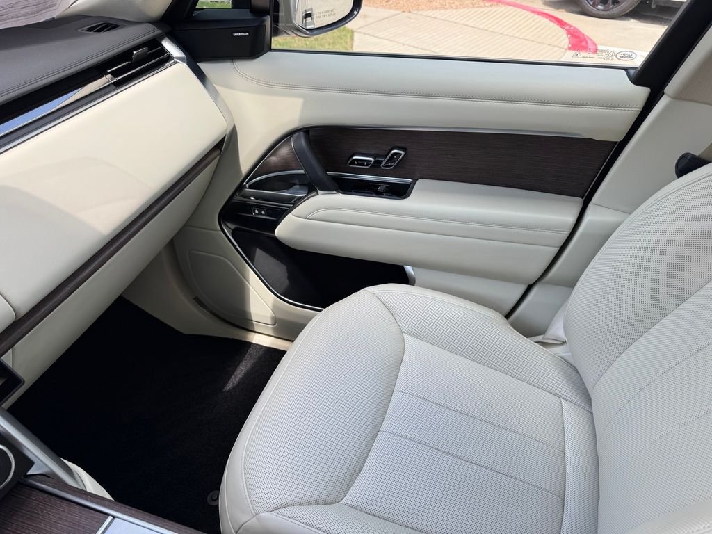 Certified Used 2023 Gray Land Rover SE image 28