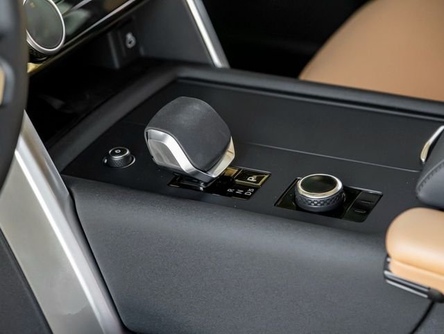 2025 Land Rover Discovery Metropolitan Edition - Photo 19