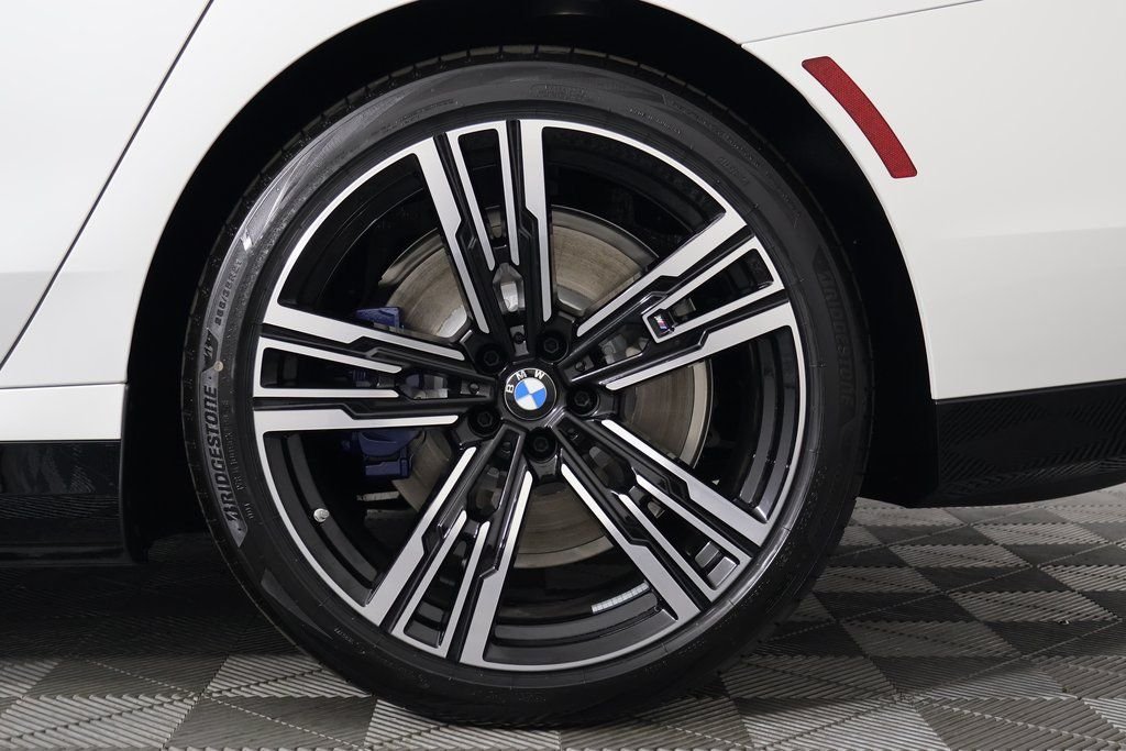 New 2026 Mineral White Metallic BMW eDrive50 image 10