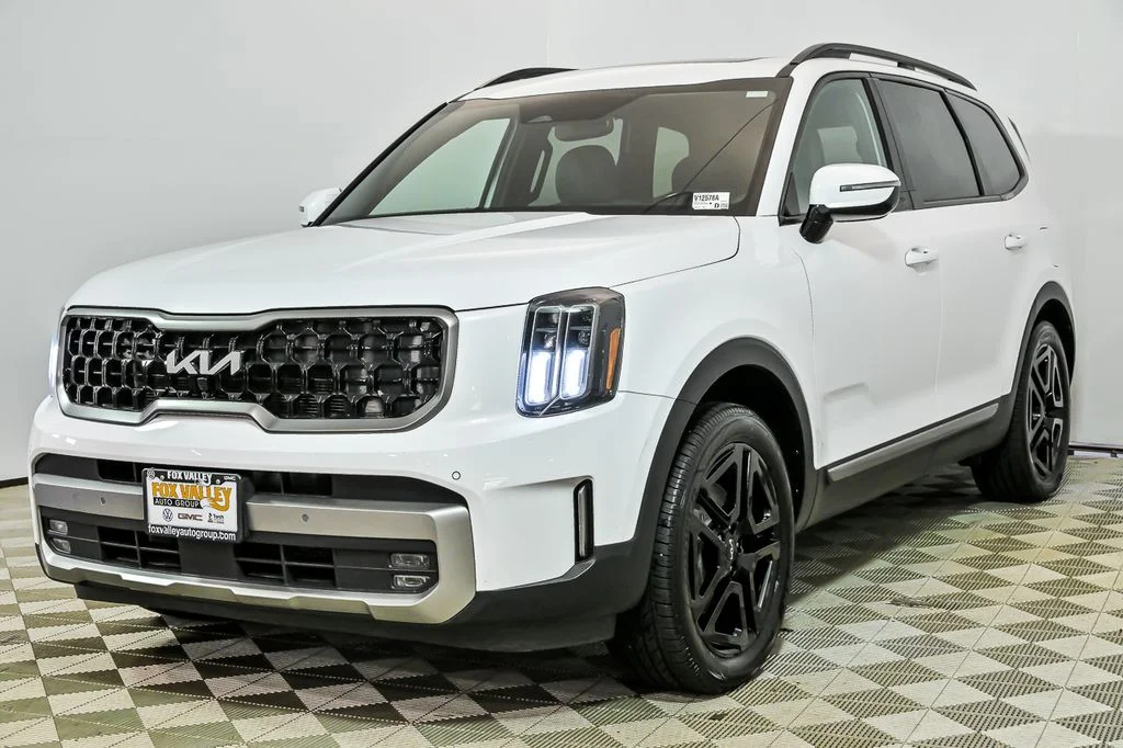 Used 2023 White Kia SX X-Line image 5