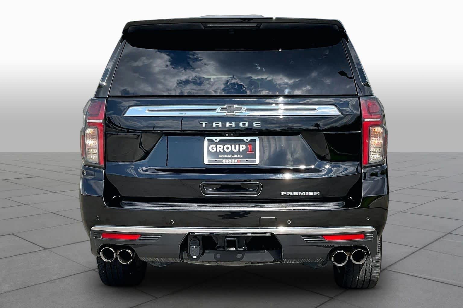 Used 2024 Ebony Twilight Metallic GMC SLE image 5