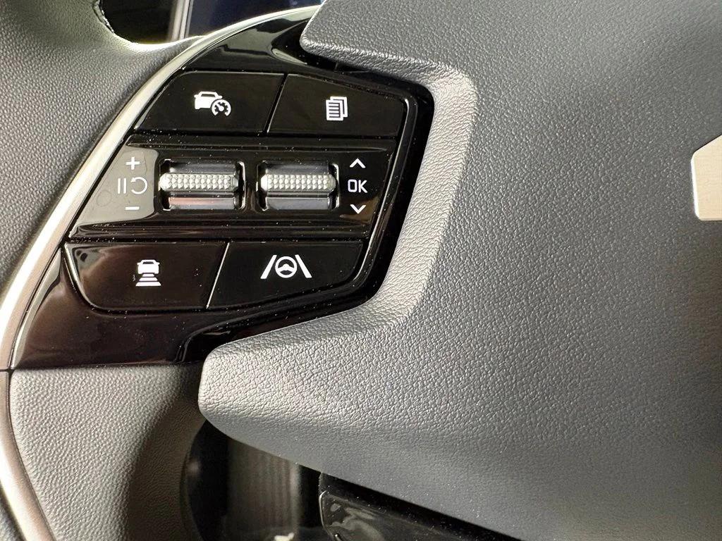 New 2026 Steel Gray Kia WIND image 24