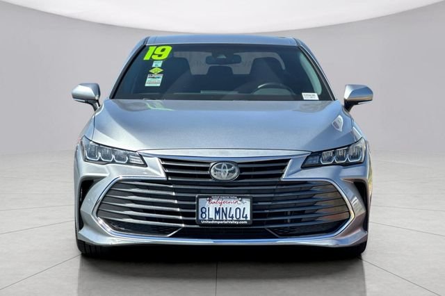 Used 2019 Silver Toyota XLE image 9