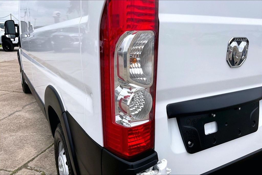 Used 2025 White Ram High Roof image 17