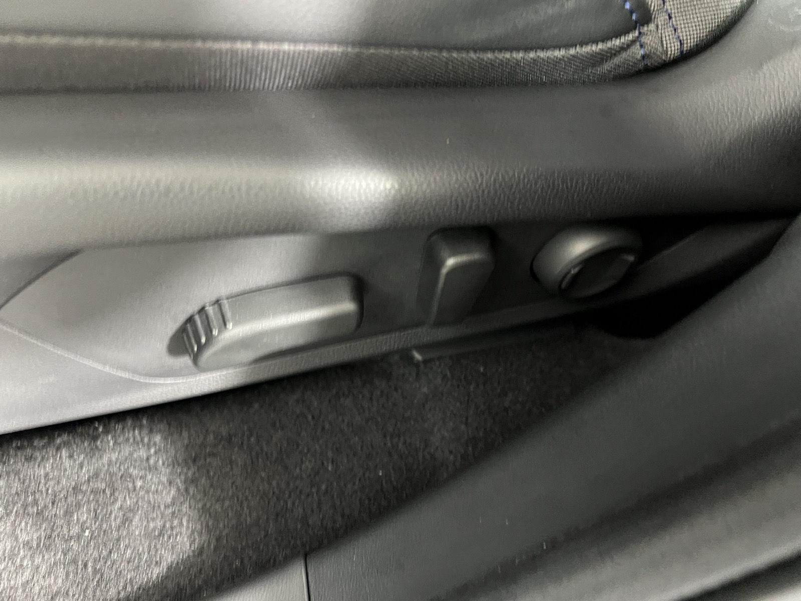 New 2026 Pearl Subaru Premium image 17