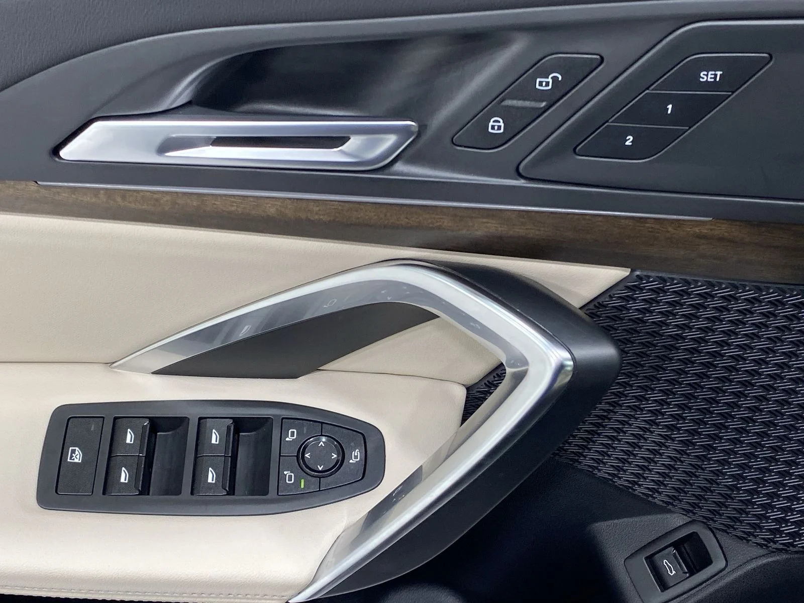 2025 BMW X1 28i - Photo 13