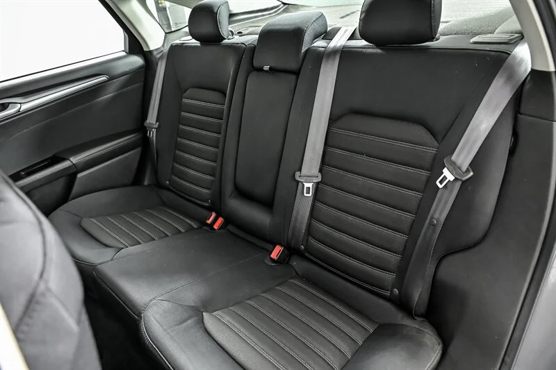 Used 2013 Sterling Gray Metallic Ford SE image 18