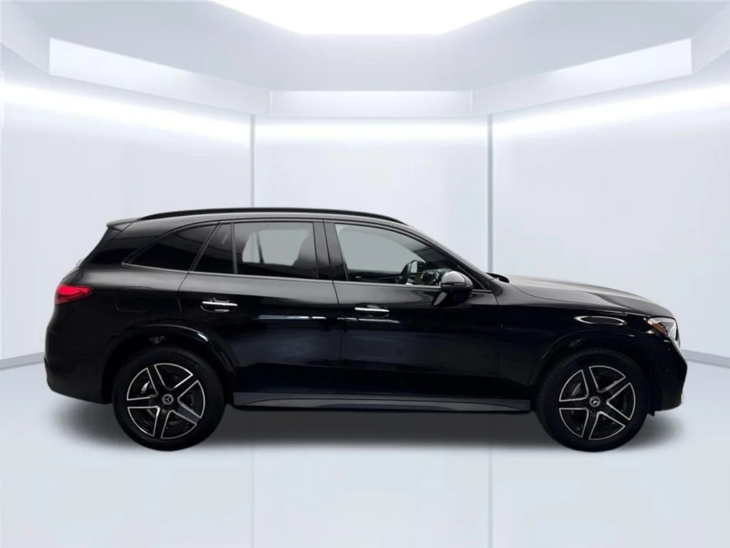 Certified Used 2023 Black Mercedes-Benz GLC 300 image 9