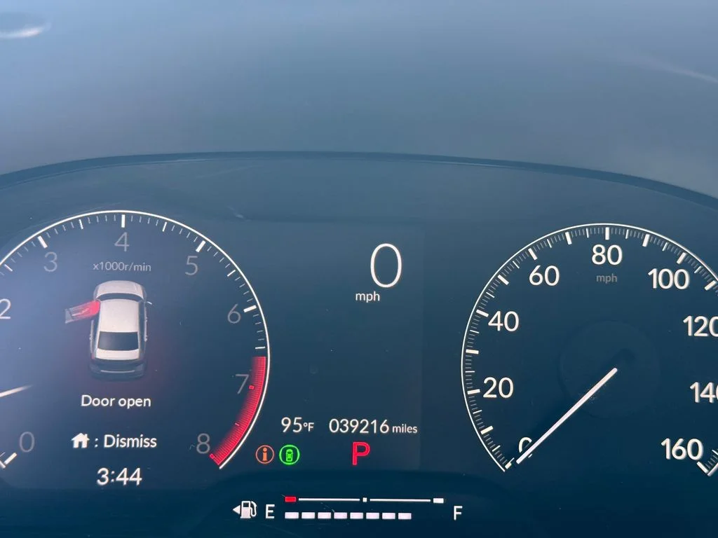Used 2025 Silver Honda LX image 16