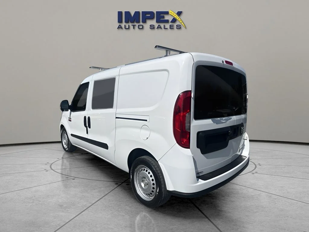 Used 2022 White Ram Base image 3