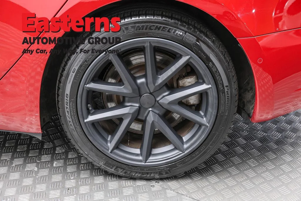 Used 2018 Red Tesla Long Range image 10