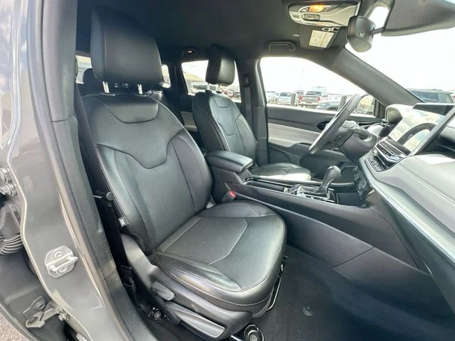 Used 2023 Gray Jeep Limited image 25