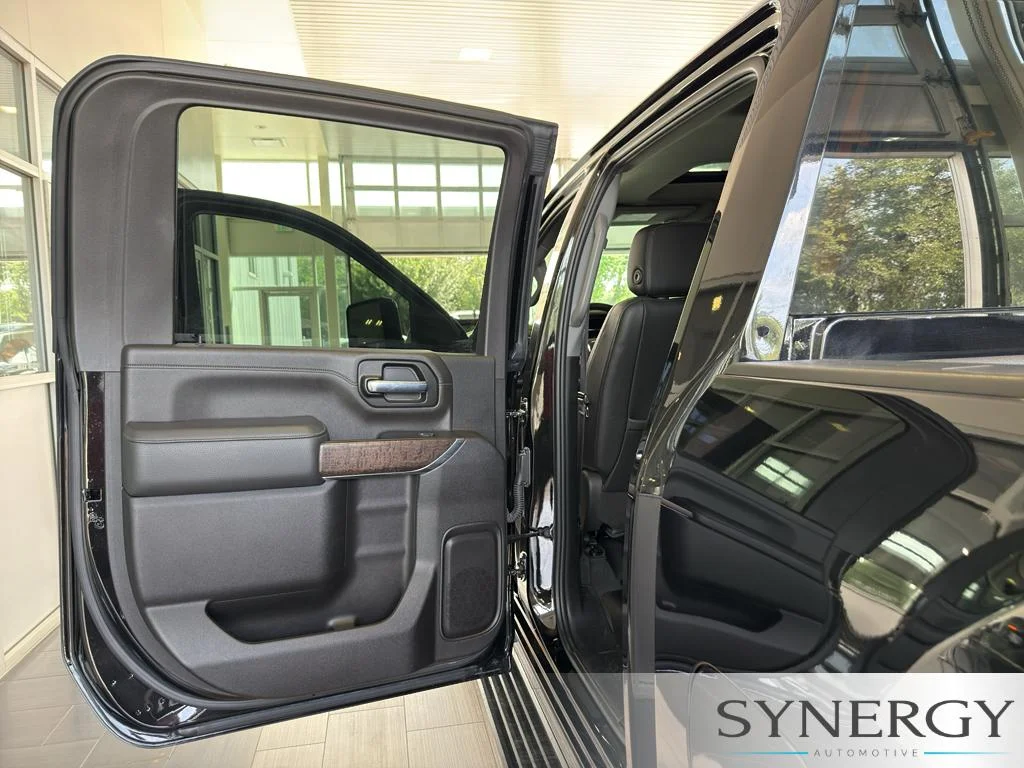 Used 2023 Ebony Twilight Metallic GMC Denali image 27