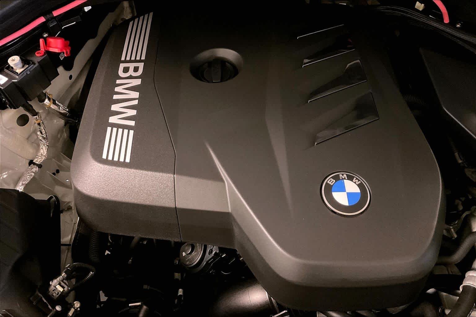 New 2026 Alpine White BMW 30 xDrive image 17