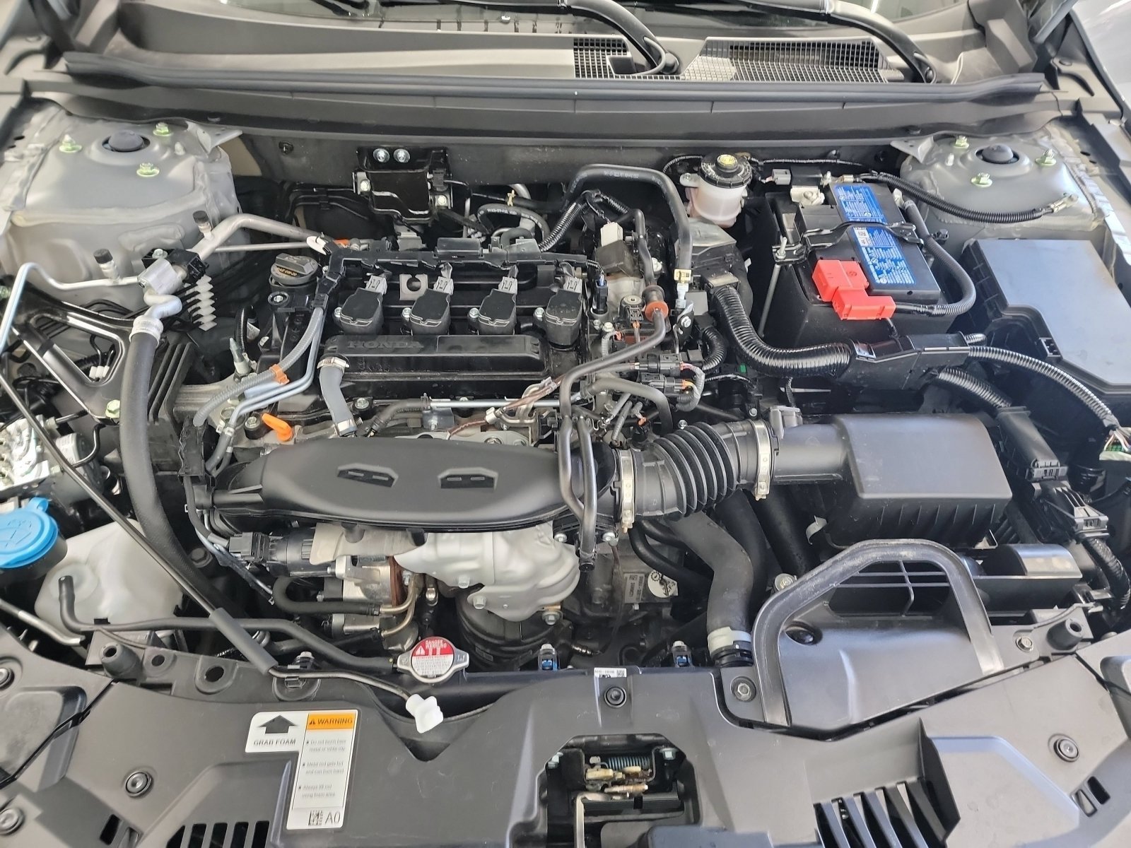Certified Used 2025 Urban Gray Pearl Honda SE image 25