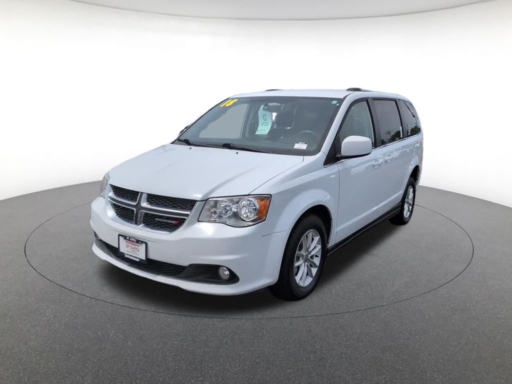 Used 2018 White Dodge SXT image 10