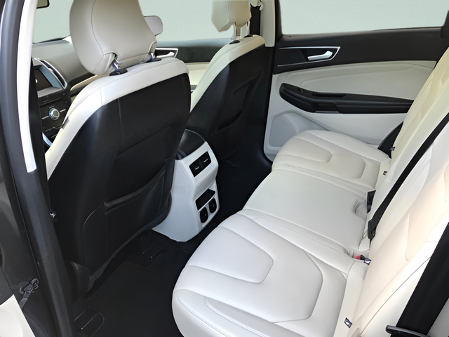 Used 2018 Gray Ford Titanium image 12